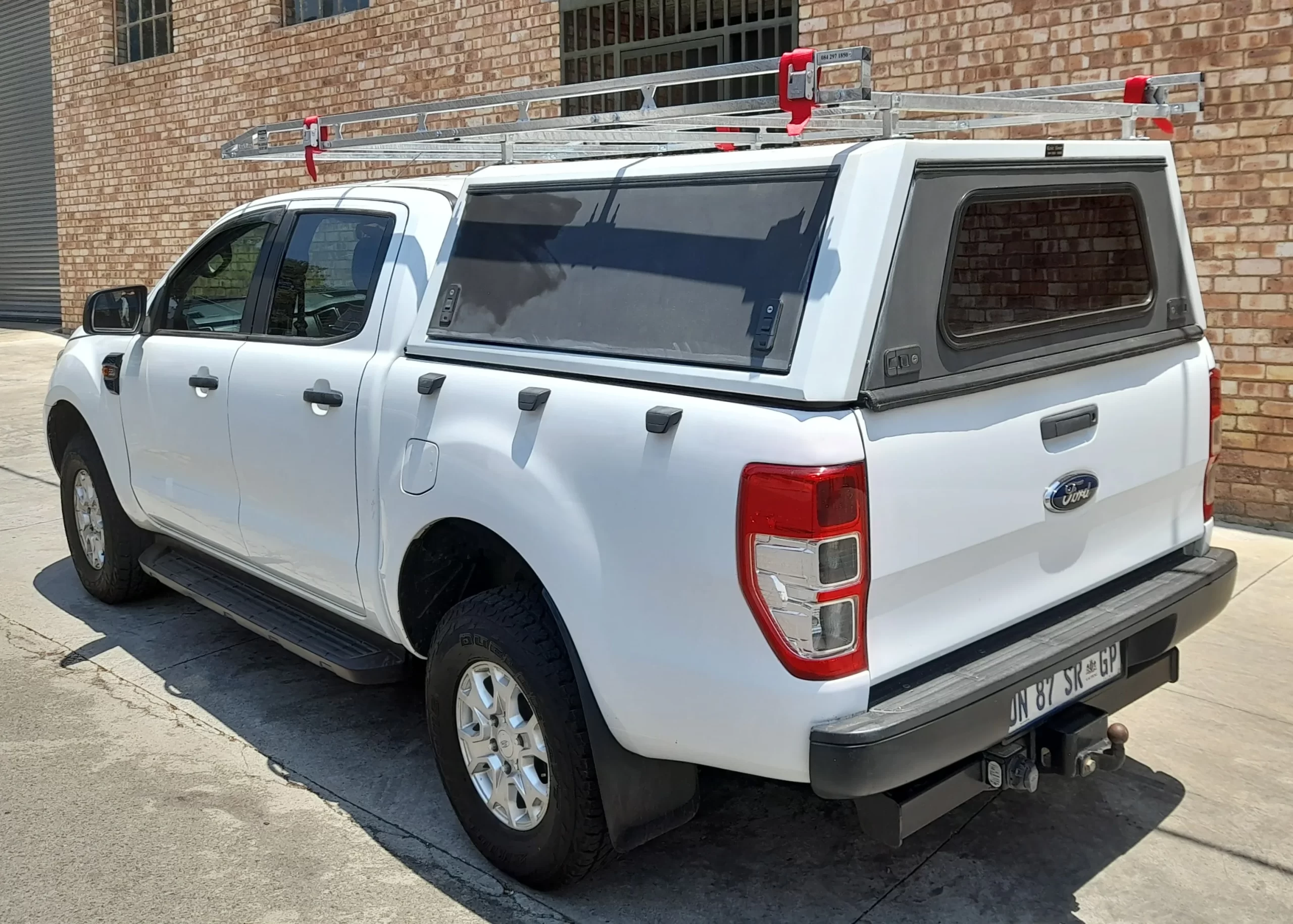 DRIVE-X specializes in premium vehicle accessories, professional installations, and custom vehicle solutions. Experts in towbars, roof racks, canopies, tonneau covers, contractor racks, fleet upgrades, and vehicle electrical installations across South Africa.